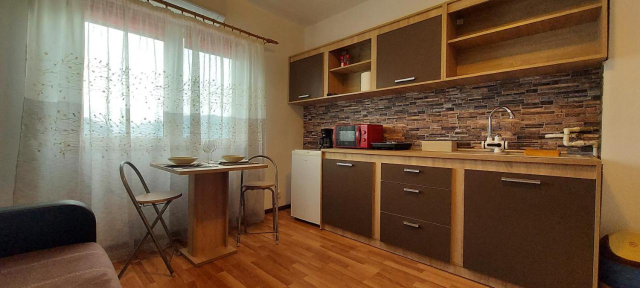 The View Apartment Orszowa Zewnętrze zdjęcie